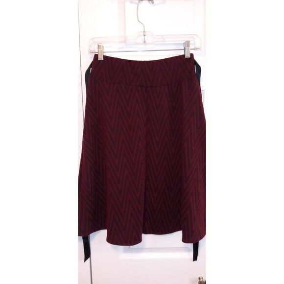 Joe B maroon and black flowy front black tie midi skirt - Picture 2 of 5